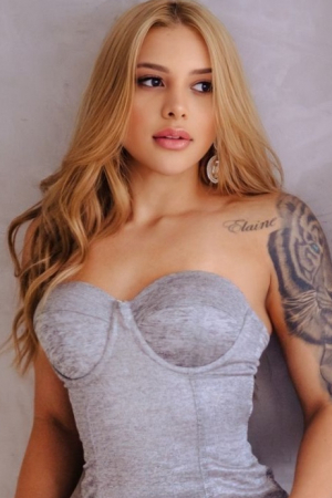 blonde-hampstead-reeve-r17817735113371-0002.jpeg