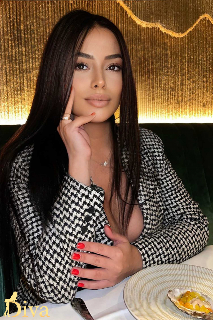 brunette-high-street-kensington-earls-court-kensington-olympia-holland-park-semonia-r16973726969049-0003.jpg