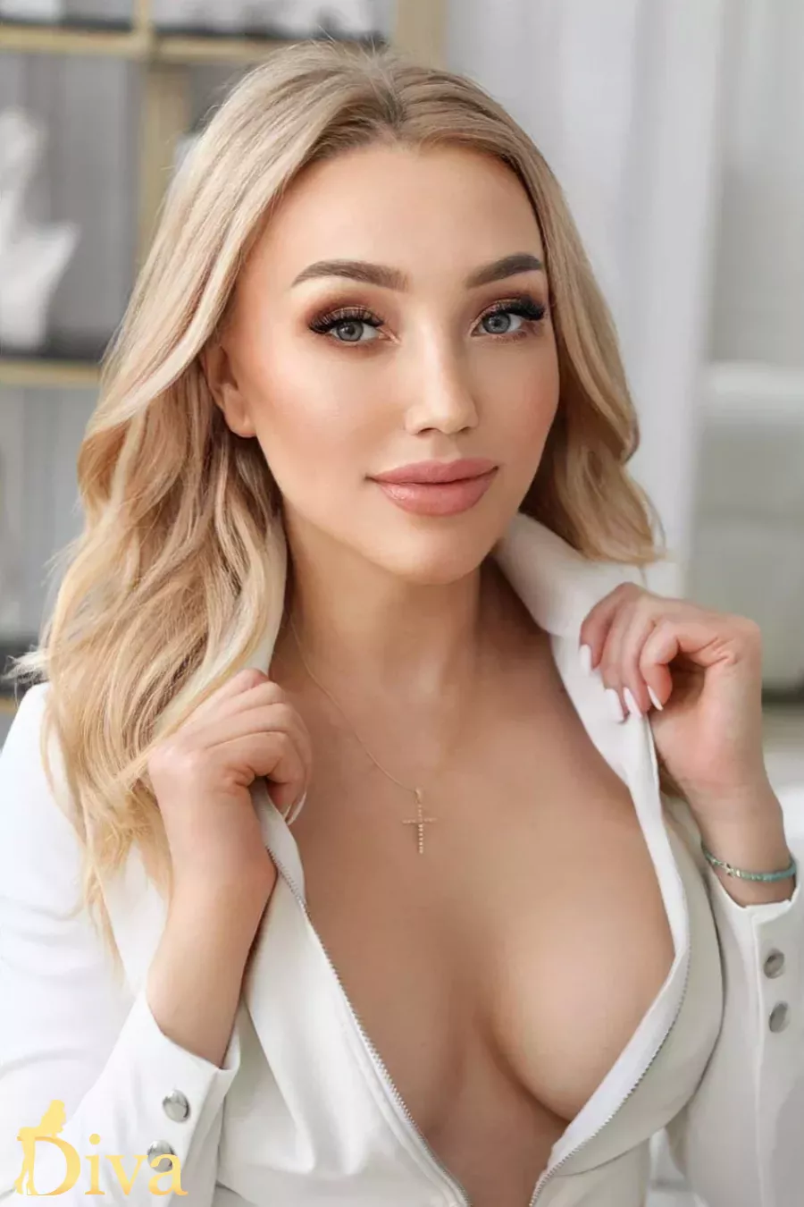blonde-earls-court-gloucester-road-high-street-kensington-south-kensington-eleanna-r17706489912321-0001.webp