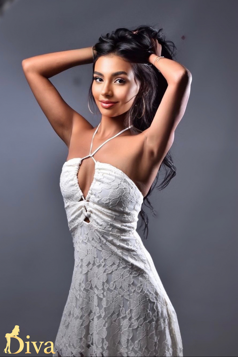 brunette-alejandra-r16972798535688-0002.jpg