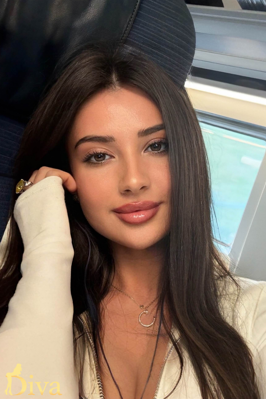 brunette-earls-court-south-kensington-gloucester-road-ruri-r17791923602805-0002.jpg