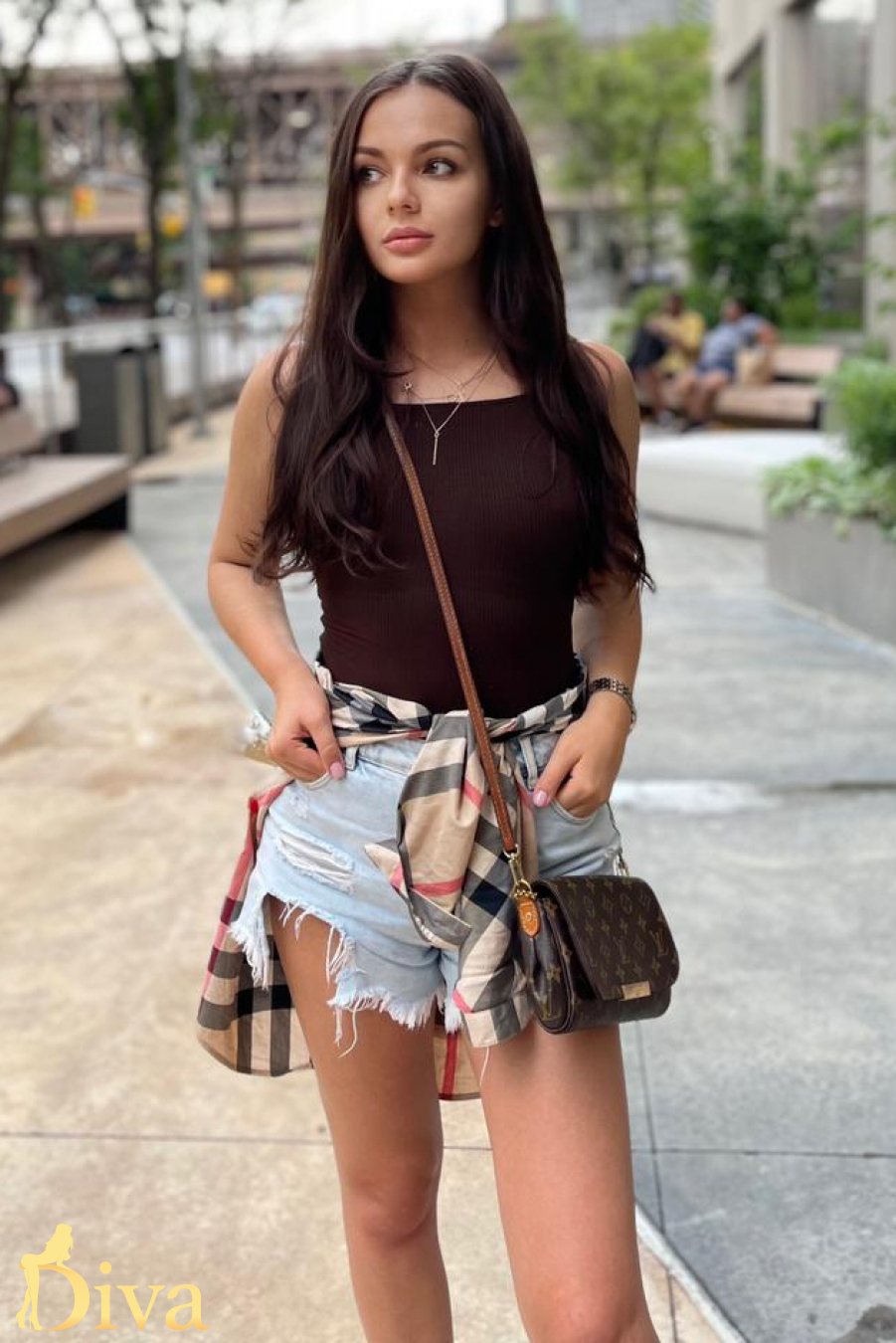 anira-r16974555543193-0004.jpg