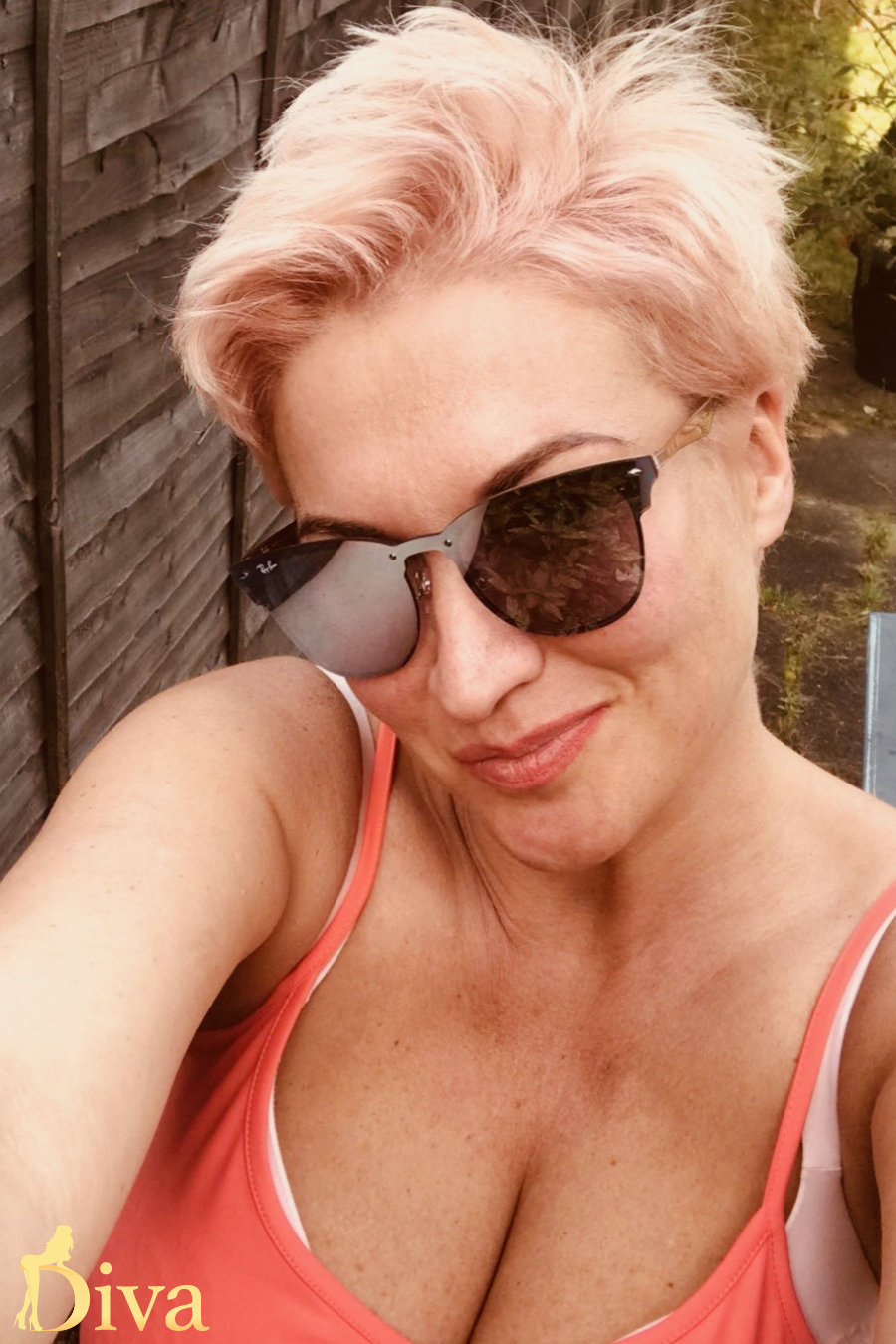 blonde-leicester-square-charing-cross-piccadilly-circus-covent-garden-r16974656559692-0011.jpeg
