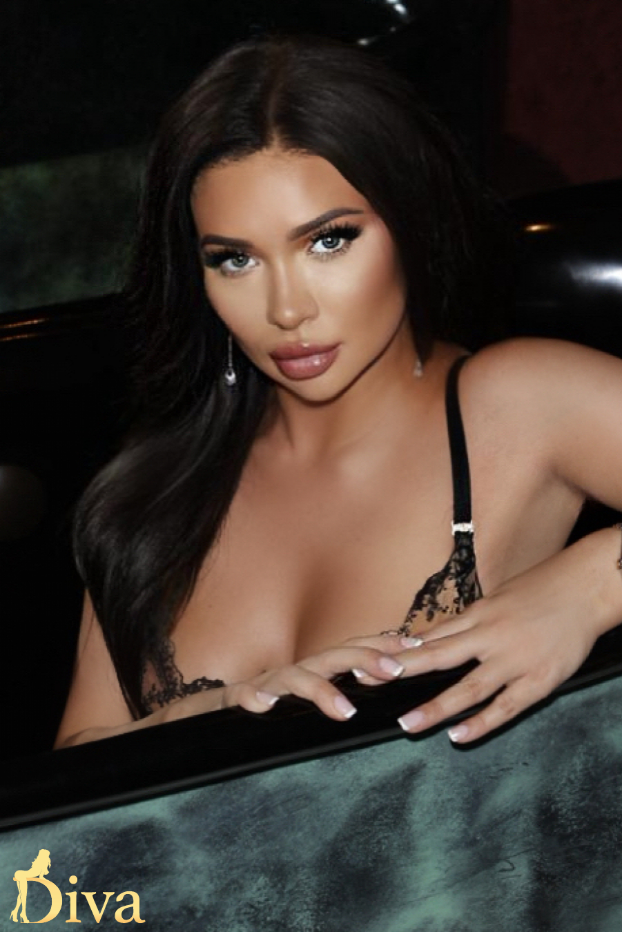 brunette-high-street-kensington-silviana-r17411985350957-0001.jpeg