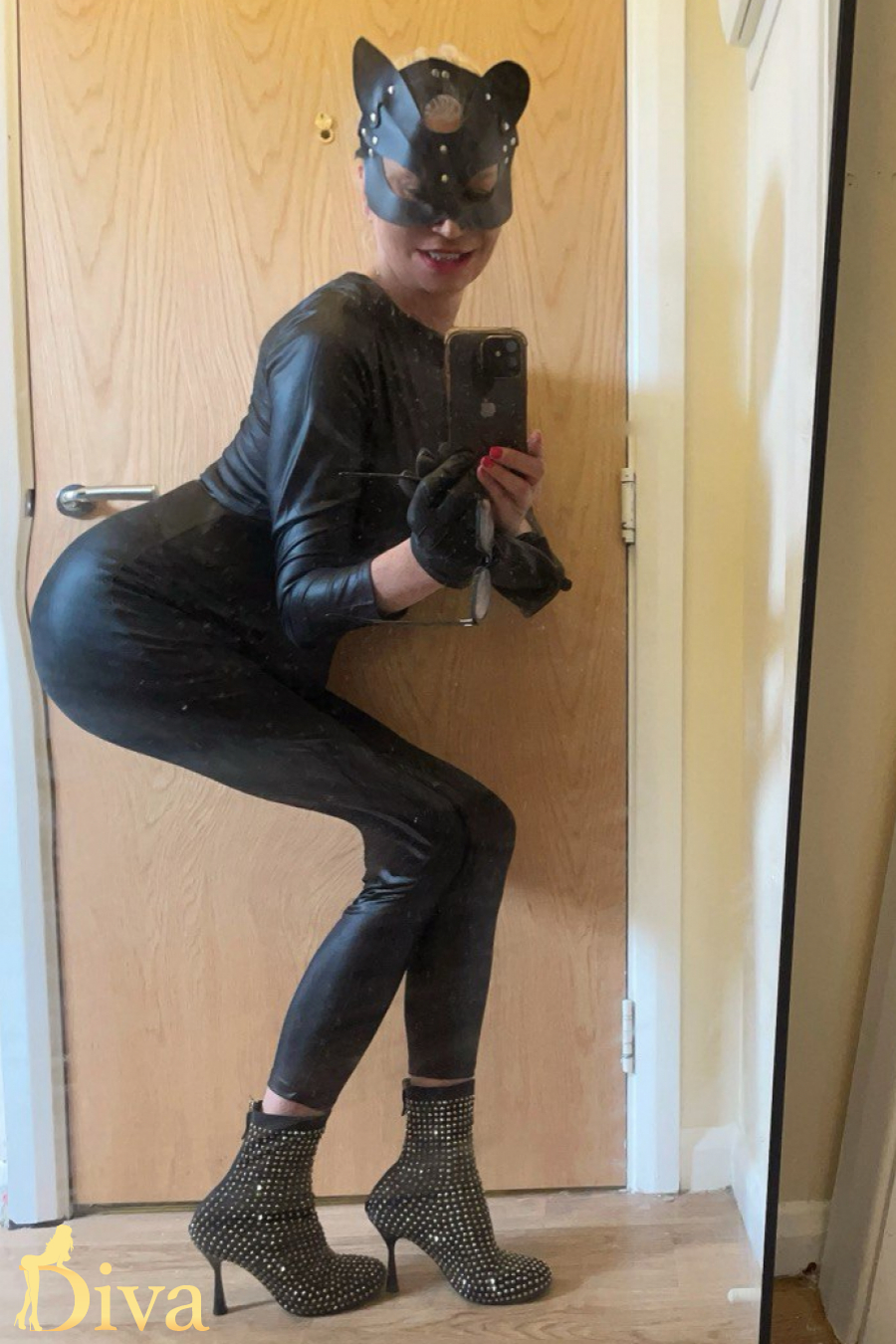 blonde-earls-court-gloucester-road-west-brompton-high-street-kensington-lesta-r17514640866855-0001.jpg