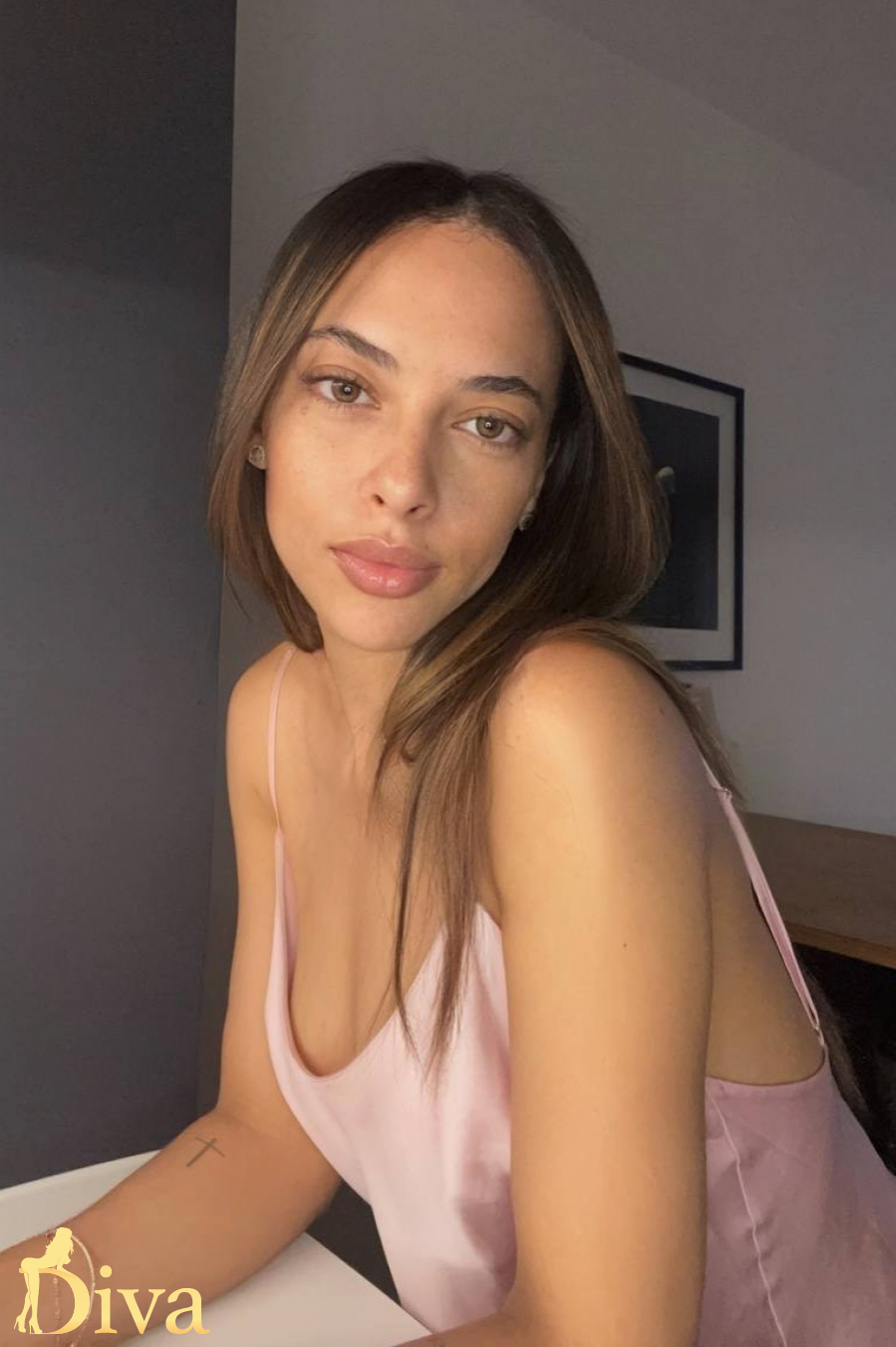 brunette-golders-green-hampstead-willesden-green-lorenza-r17430918416171-0002.jpeg
