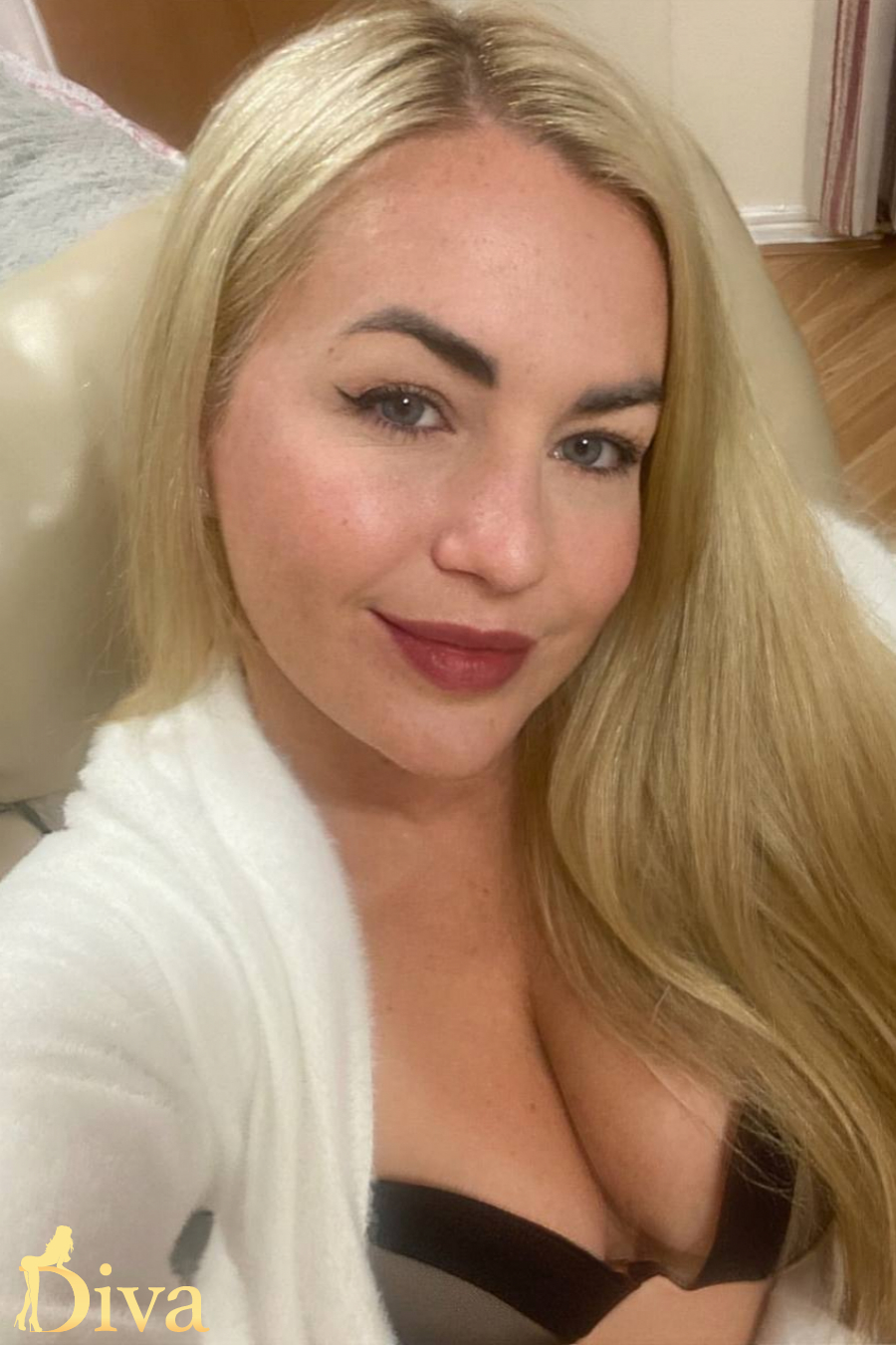 blonde-earls-court-gloucester-road-high-street-kensington-south-kensington-chantia-r17657019987580-0001.jpg