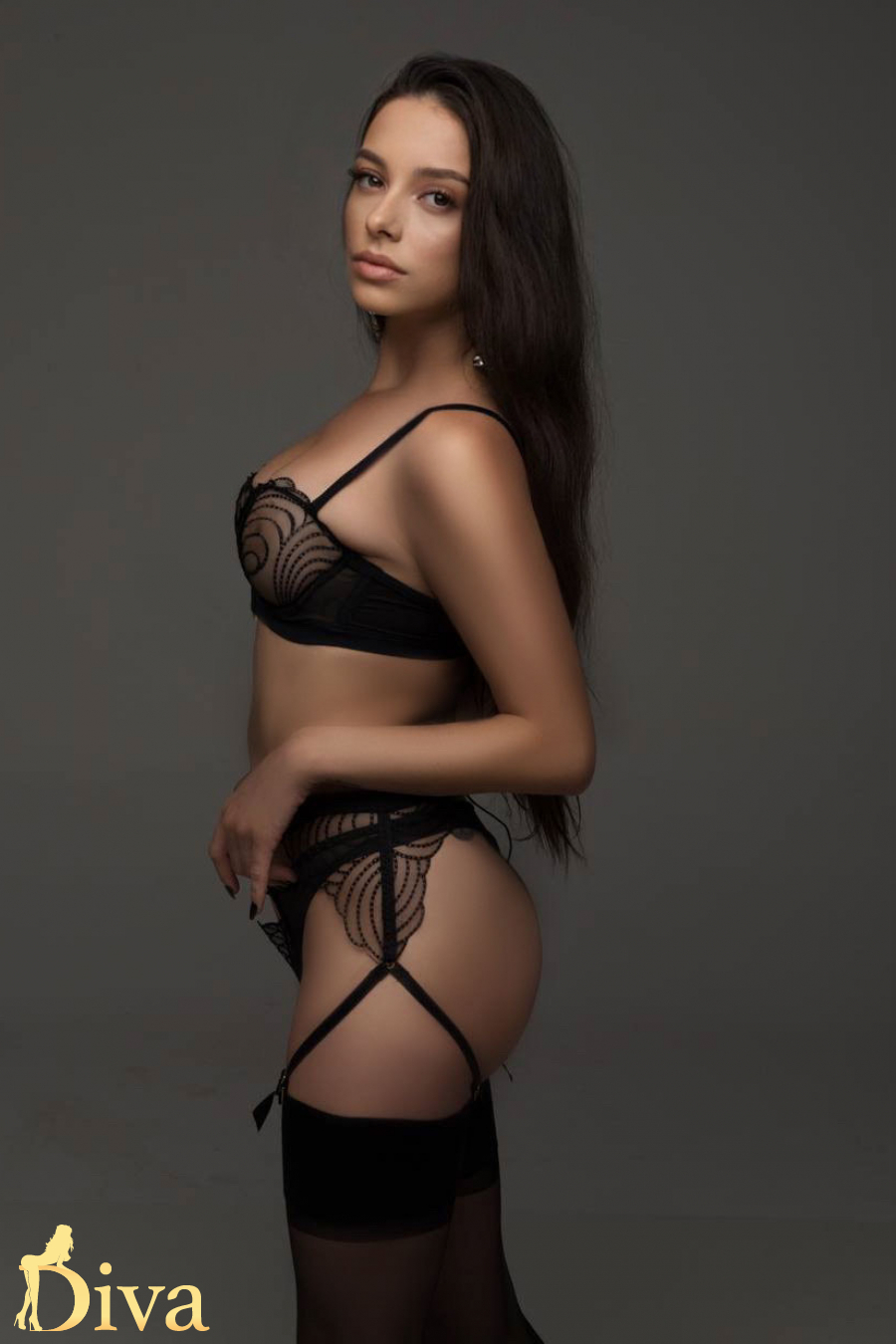 brunette-malky-r16979818737611-0001.jpg