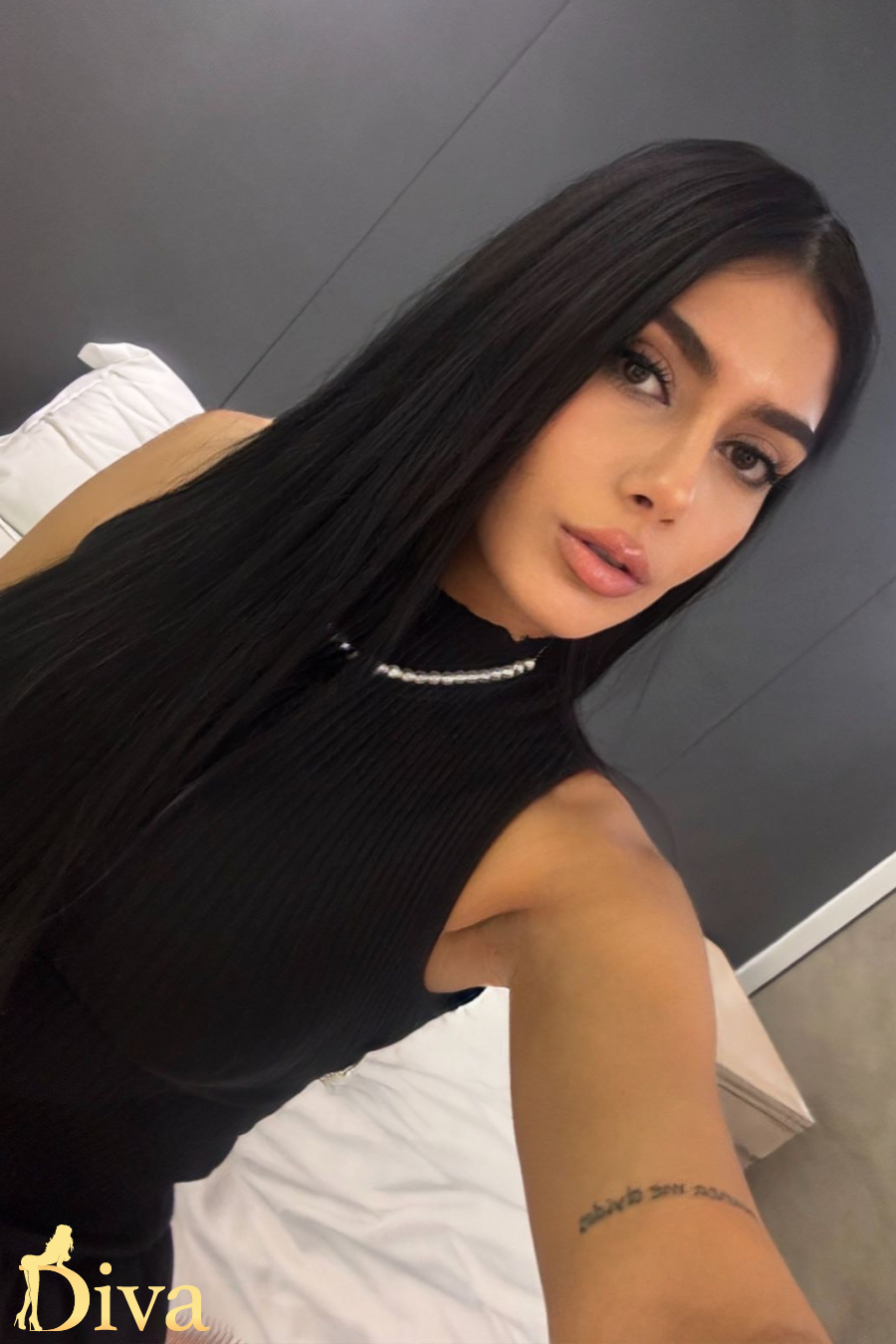 brunette-pimlico-saphira-r17638120698956-0001.jpeg