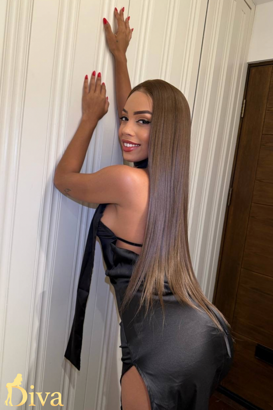 brunette-earls-court-kensington-olympia-west-kensington-mozetta-r17561377055300-0001.jpeg
